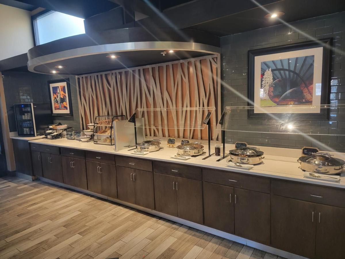 Holiday Inn Cleveland Northeast - Mentor By Ihg Eksteriør bilde